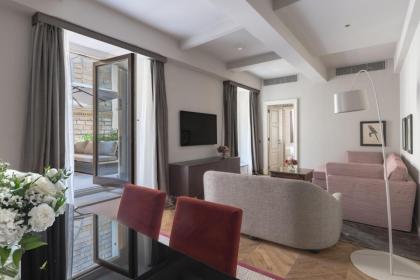 Palazzo Signoria luxury Apartments 1-Biancone - image 14