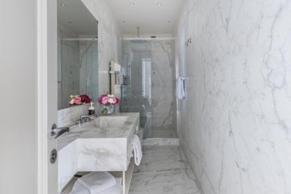Palazzo Signoria luxury Apartments 1-Biancone - image 22