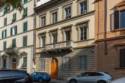Romantic Suite Home - image 12