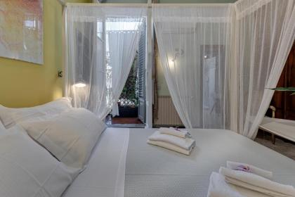 Romantic Suite Home - image 19
