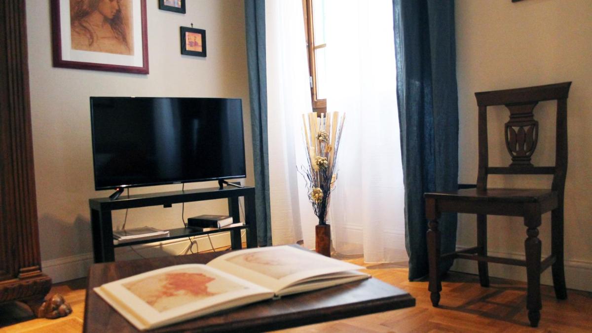 Duomo Classic Apartment - image 3