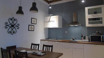Duomo Classic Apartment - image 6