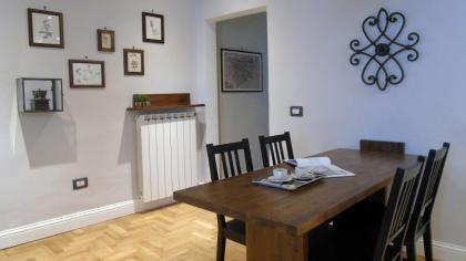 Duomo Classic Apartment - image 7