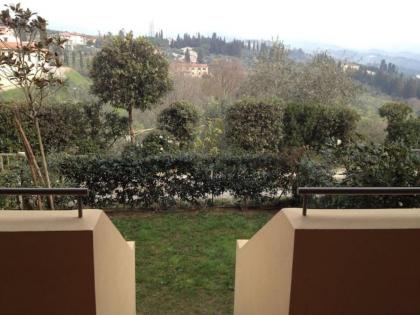 A Firenze nel verde con piscina - image 12