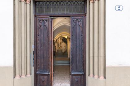 Classy nest in a historical palace - image 21