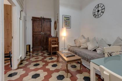Eclectic Apartment in Santa Croce - image 12