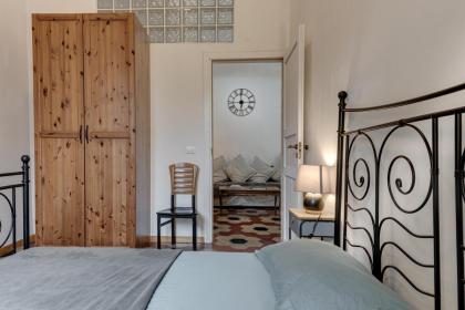 Eclectic Apartment in Santa Croce - image 15
