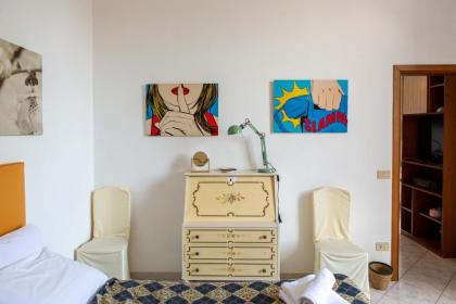 Mercato centrale 2 Bedroom Apartment - image 14