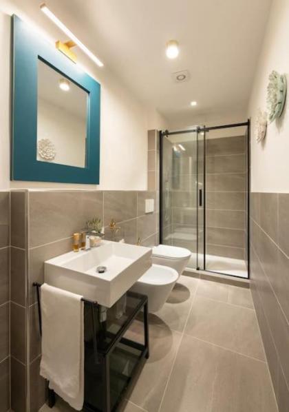 Florence Charming Apartments - Chic retreat a few steps from Santa Croce Square - image 25