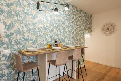 Florence Charming Apartments - Chic retreat a few steps from Santa Croce Square - image 29