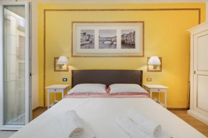 Apartment a stones throw from the Uffizi Ponte Vecchio Duomo Piazza Pitti