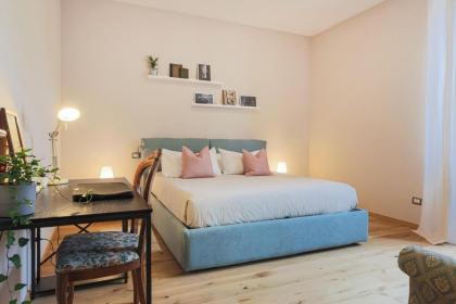 Apartments Florence- San Jacopino 3 bds - image 12
