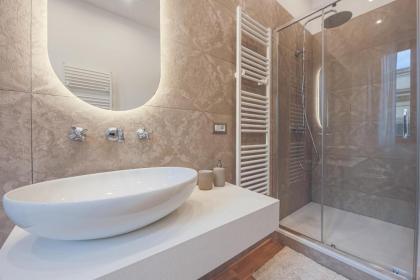 Apartments Florence- San Jacopino 3 bds - image 24