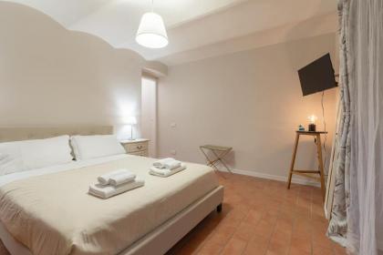 SAMBROGIO Suite-Hosted by Sweetstay