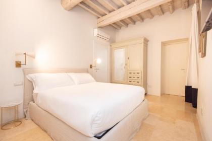 Boboli’s garden Apartment by Firenze Prestige - image 11