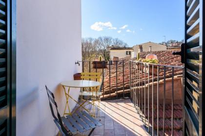 Terrace on the roofs - image 2
