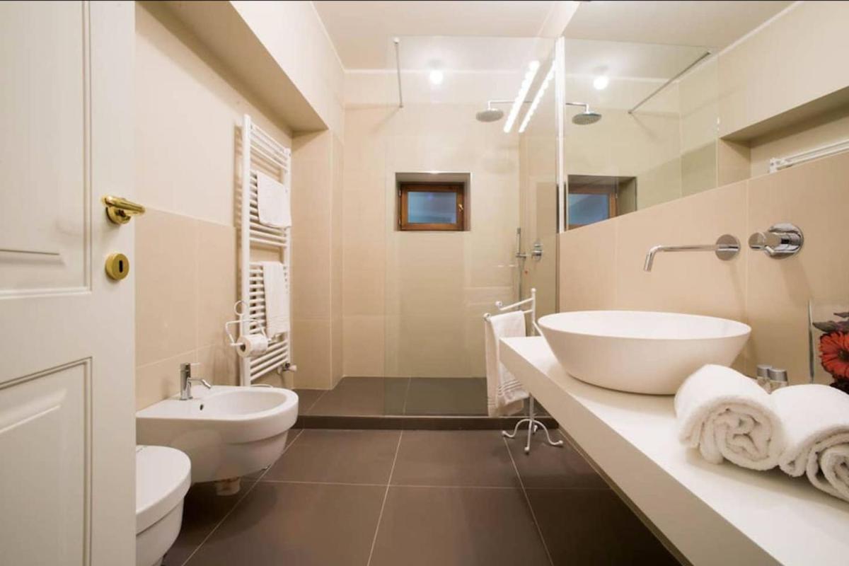 MONALDA Loft 1 - hosted by Sweetstay - image 5