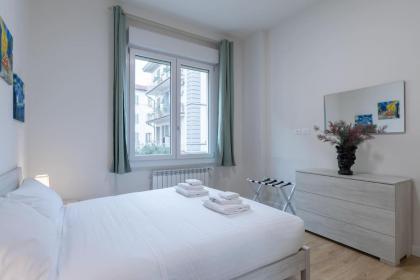 Florence Chich Suite-Hosted by Sweetstay - image 15