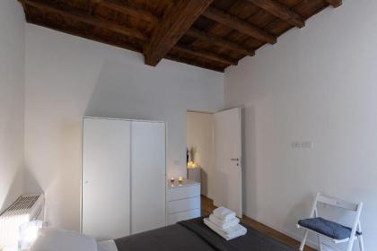 Alighieri's Suite-Hosted by Sweetstay - image 6