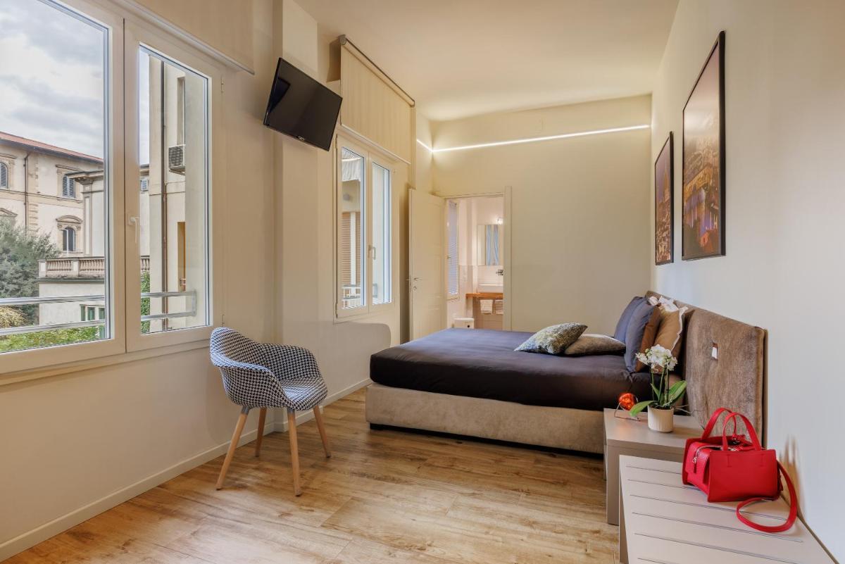 Lucy Charming Apartment - image 2