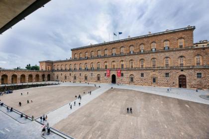 Pitti 8 with amazing view - image 8