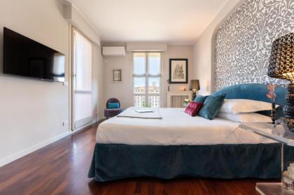 Luxury River with Terrace - image 11
