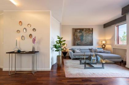 Luxury River with Terrace - image 5