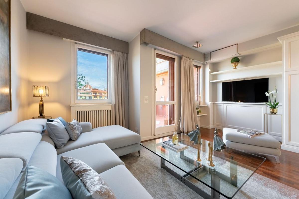 Luxury River with Terrace - image 7