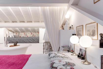 Exclusive loft in Florence - image 24
