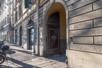 Exclusive loft in Florence - image 7